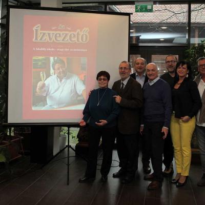 Sajtótájékoztató